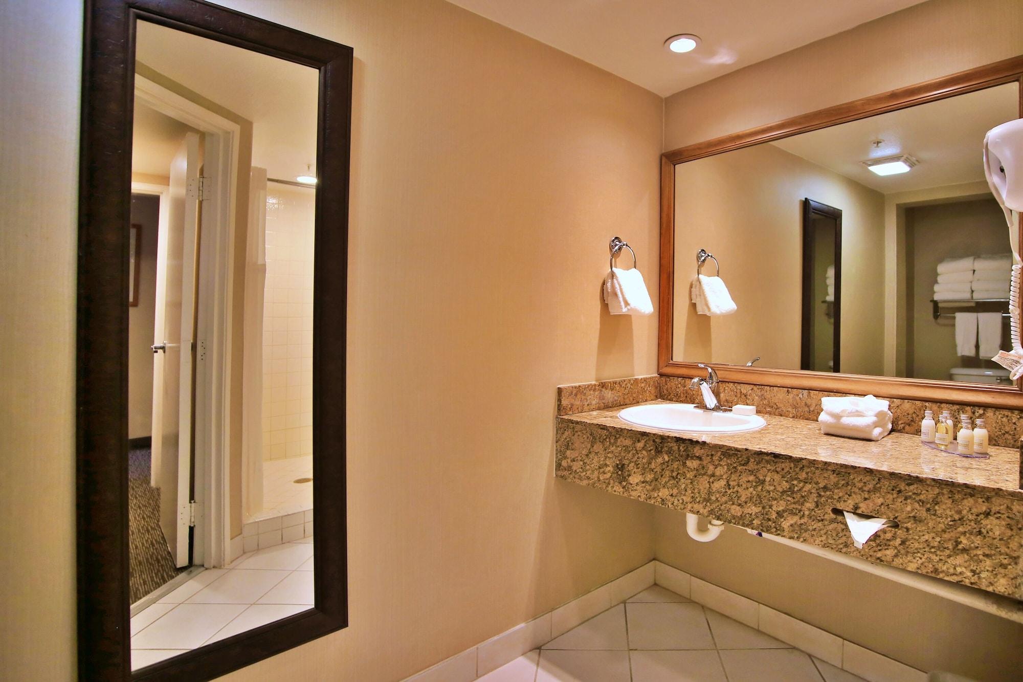 Anaheim Portofino Inn & Suites Esterno foto
