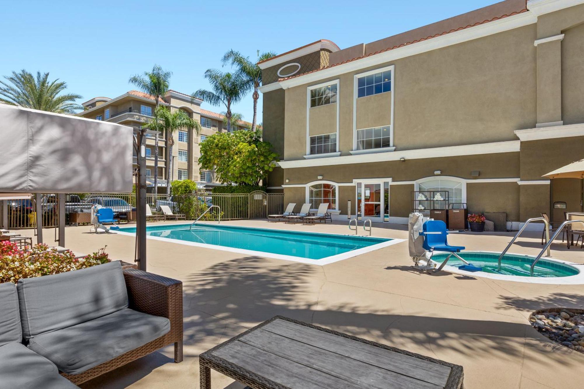 Anaheim Portofino Inn & Suites Esterno foto
